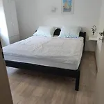 Beach Apartment Zamárdi Ferienhaus *