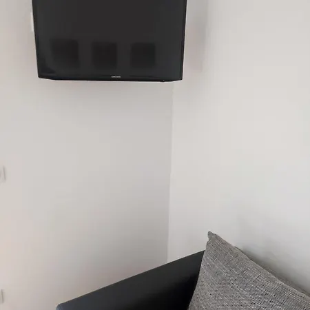 Semesterbostad Beach Apartment Zamardi