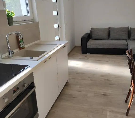 Beach Apartment Zamardi 펜션 *