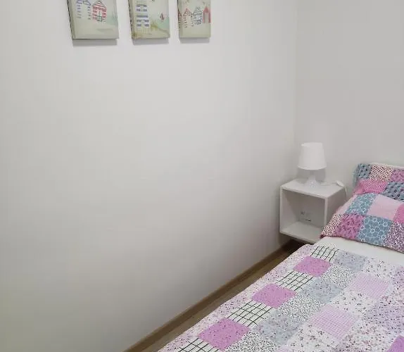 Semesterbostad Beach Apartment Zamardi