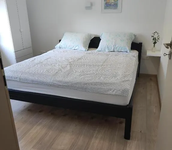 Beach Apartment Zamardi 펜션 *