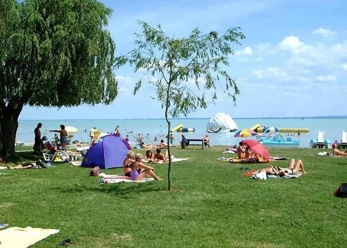 Semesterbostad Beach Apartment Zamardi Zamárdi